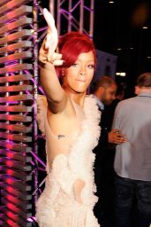 Rihanna Captivates at MTV EMA Awards 2010 in Madrid