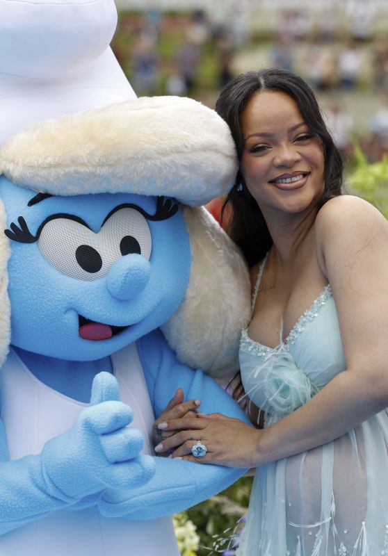 Rihanna Debuts "Smurfette Chic" in Brussels