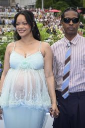 Rihanna Debuts "Smurfette Chic" in Brussels