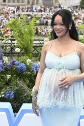 Rihanna Debuts "Smurfette Chic" in Brussels