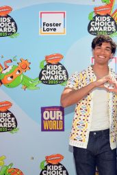 Samantha Lorraine Attends Kids
