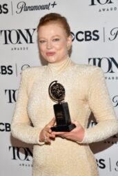 Sarah Snook Tony Awards 06 08 2025 Red Carpet Arrival