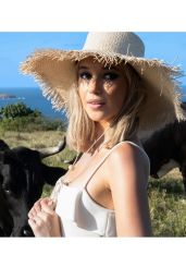 Sarah Snyder Debuts Island Reverie for L