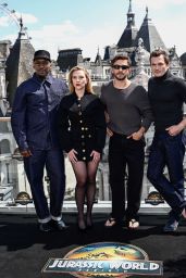 Scarlett Johansson Unveils Schiaparelli at 