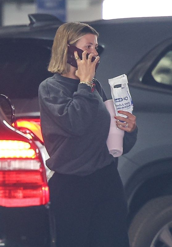 Sofia Richie Debuts Fresh Cut in Beverly Hills