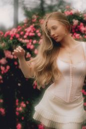 Sophia Diamond - Photoshoot, June 2025