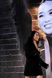 Sunisa Lee: Fanatics Fest NYC Power Pose