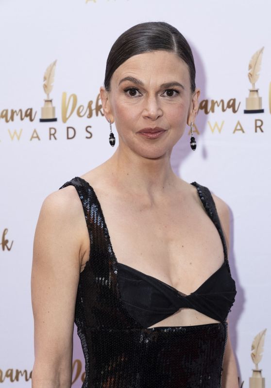 Sutton Foster - 2025 Drama Desk Awards at NYU Skirball Center, New York