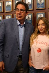 Sydney Sweeney Honored at Boxing Hall of Fame Induction Ceremony