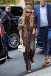 Sydney Sweeney Wears Oscar de la Renta in NYC 2025