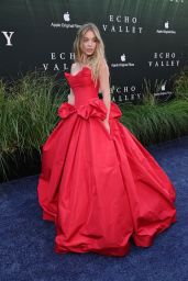 Sydney Sweeney Wears Vera Wang at Echo Valley NYC Premiere