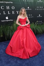 Sydney Sweeney Wears Vera Wang at Echo Valley NYC Premiere