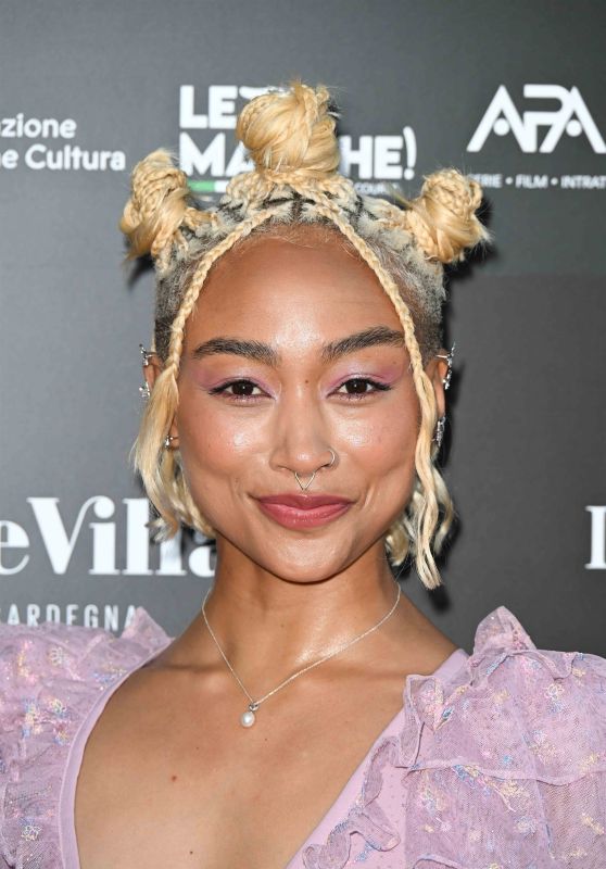 Tati Gabrielle Unveils Playful Elegance at Filming Italy 2025