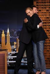 Uma Thurman Debuts Polished Power on Tonight Show