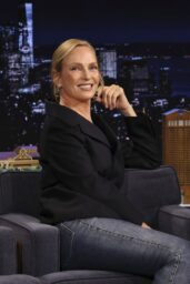 Uma Thurman Debuts Polished Power on Tonight Show