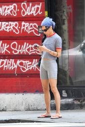 Zoe Kravitz Hits Gym in NYC Sporty Chic June 2025