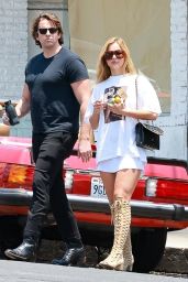 Addison Rae Wears White Streetwear for Lunch in Los Feliz
