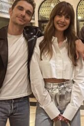 Alison Brie Debuts SER O YA’s Crisp Chi Top at USC Talk