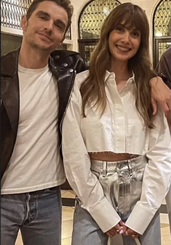 Alison Brie Debuts SER.O.YA’s Crisp Chi Top at USC Talk