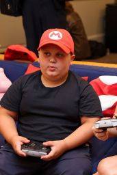 Alison Brie Levels Up Style at Comic-Con Nintendo Lounge
