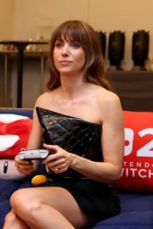 Alison Brie Levels Up Style at Comic-Con Nintendo Lounge