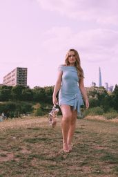 Amelia Dimoldenberg