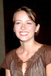 Amy Acker’s Lace-Edged Elegance at the 2004 Saturn Awards