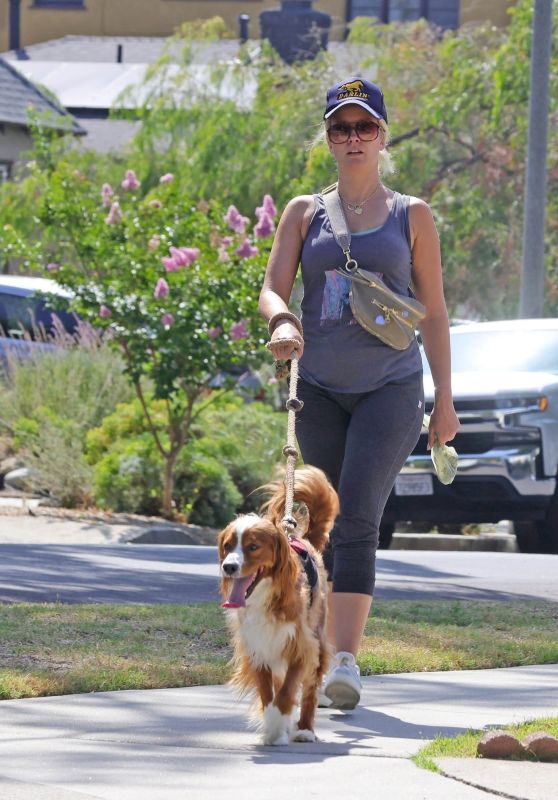 Anna Camp Channels LA Ease While Walking Her Dog – July 8, 2025