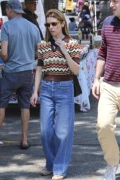 Anna Kendrick - Farmer's Market Casual, Studio City (July 2025)