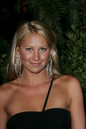 Anna Kournikova Black Dress Gala 2004