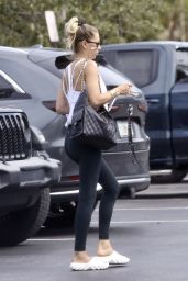Anna Kournikova Steps Out in Miami Beach in Summer Whites