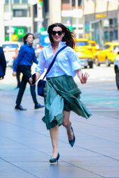 Anne Hathaway Devil Wears Prada 2 Street Style