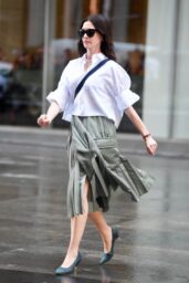 Anne Hathaway Devil Wears Prada 2 Street Style