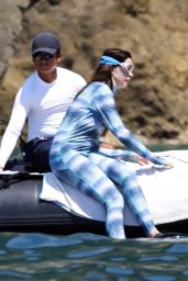 Anne Hathaway Embraces Riviera Chic on Amalfi Coast, July 6, 2025