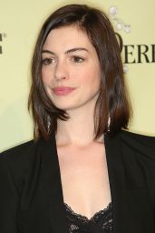 Anne Hathaway: Pre-Oscar Black-Tie Chic