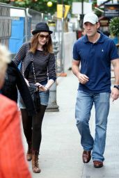 Anne Hathaway Rocks Striped Chic in London Street Style Moment