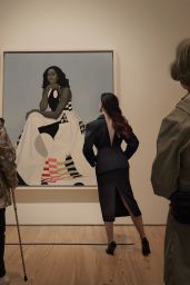 Anne Hathaway’s August Vogue Reverie: A Study in Cinematic Chic