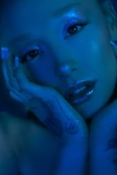 Ariana Grande Debuts 