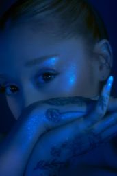 Ariana Grande Debuts 
