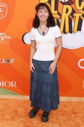 Aubrey Anderson-Emmons Opts for Casual Chic
