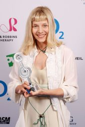Aurora Unveils Ethereal Charm at Silver Clef Awards