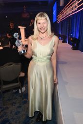 Aurora Unveils Ethereal Charm at Silver Clef Awards