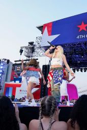 Ava Max Electrifies Macy