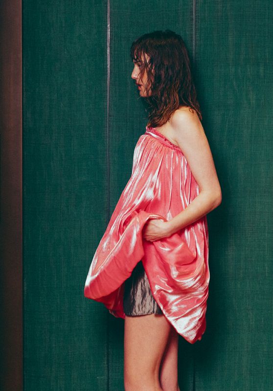Beatrice Grannò Dives into a Dazzling World for Schön! Magazine Beatrice Grannò Dives into a Dazzling World for Schön! Magazine