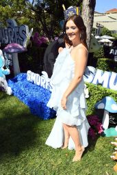 Billie Lourd’s Ethereal Charm at Smurfs U.S. Premiere 2025