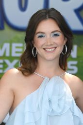 Billie Lourd’s Ethereal Charm at Smurfs U.S. Premiere 2025