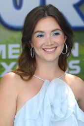 Billie Lourd’s Ethereal Charm at Smurfs U.S. Premiere 2025