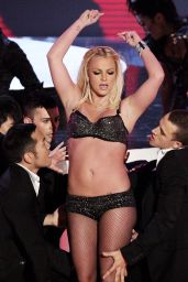 Britney Spears Performs “Gimme More” at MTV VMAs Las Vegas 2007