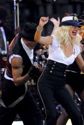 Christina Aguilera GMA 2006 Performance