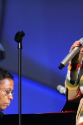 Christina Aguilera Rehearses in Striped Ease Ahead of 2006 Grammys
